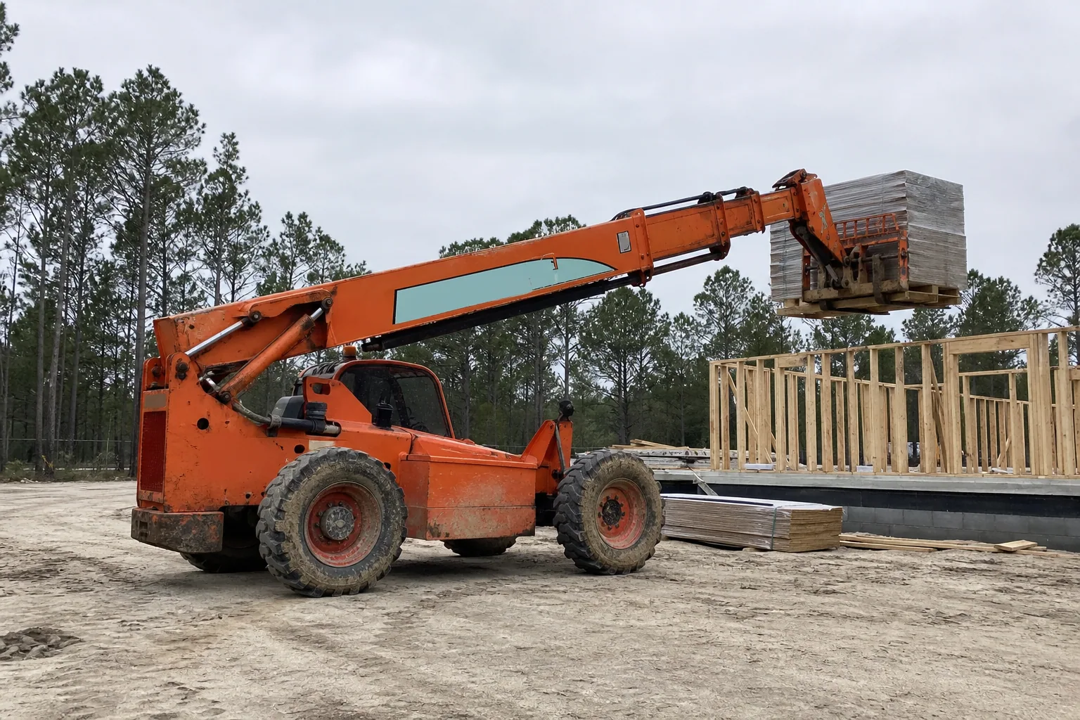 Extreme XR843-B Telehandler in action