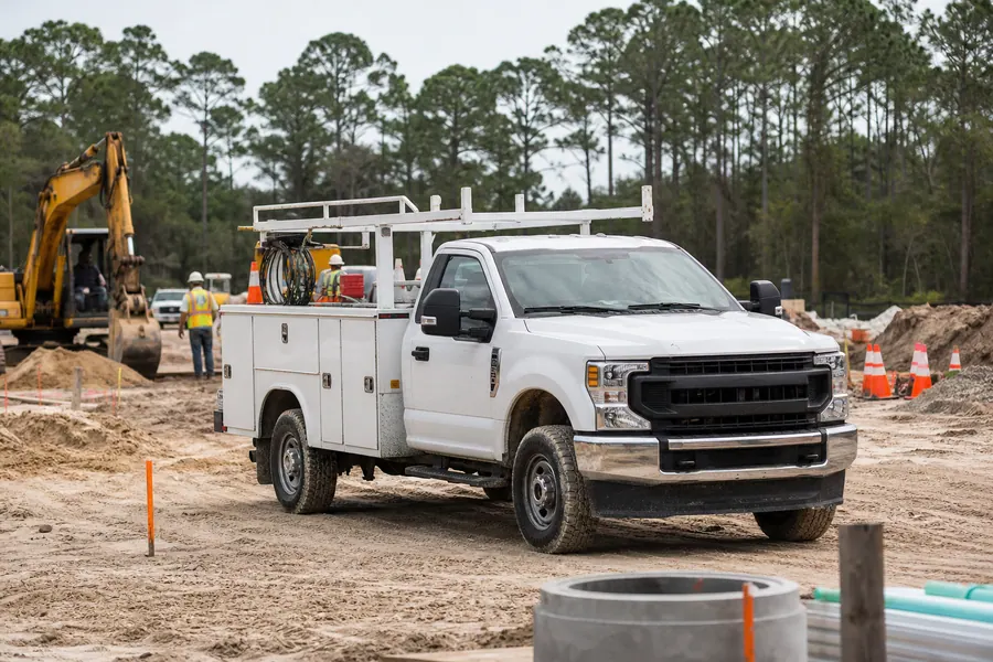 Ford F250 Gas Service Truck in action